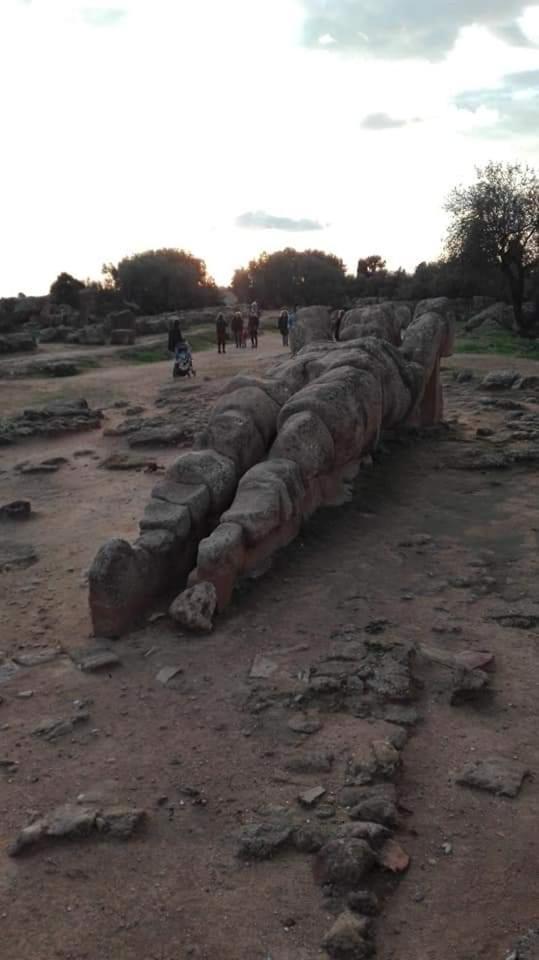 Locazione Turistica Domus Re Panzió Agrigento Kültér fotó